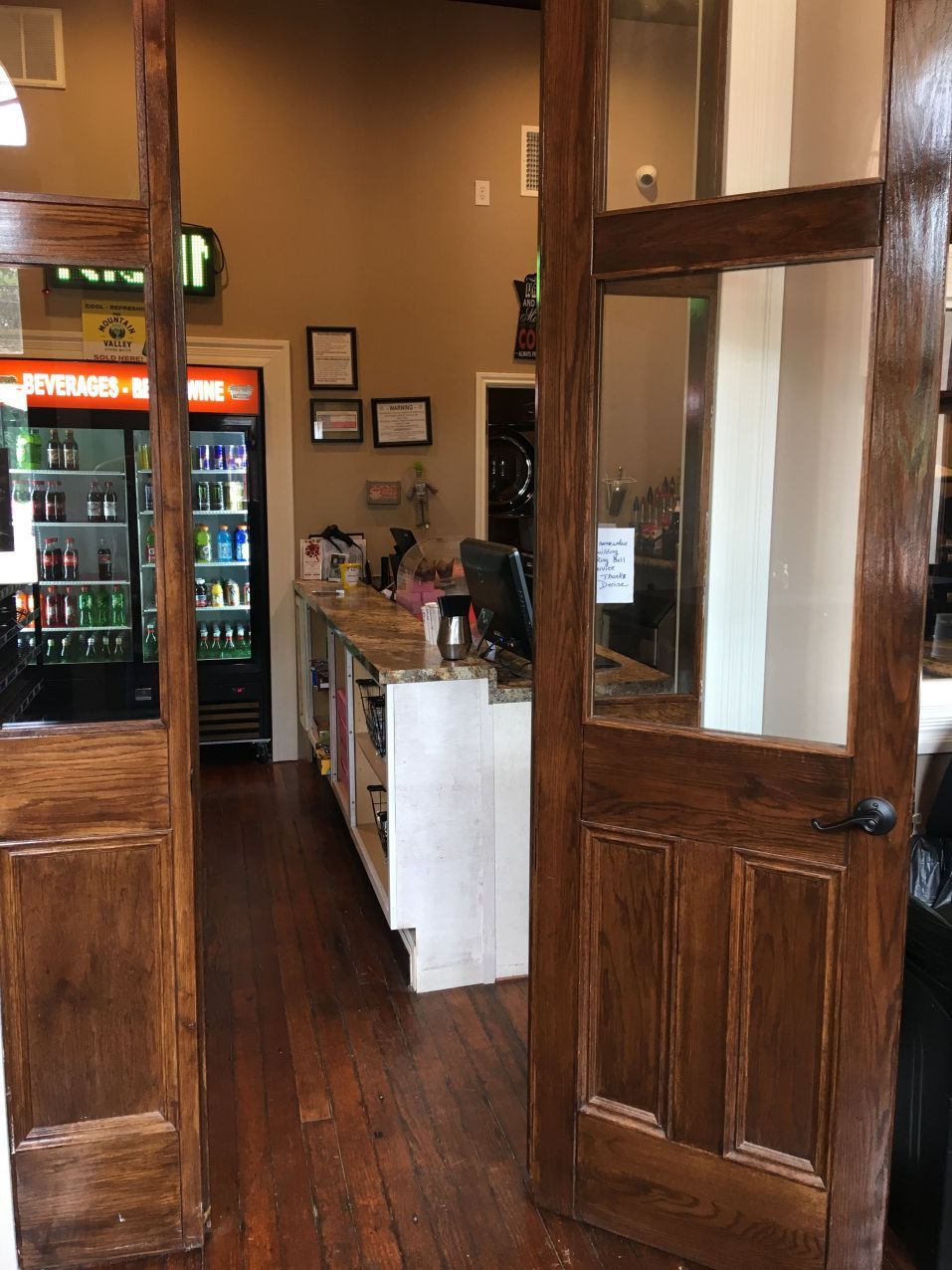 Historic Kahn Hotel - Image 5